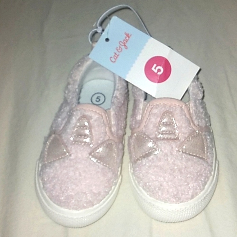 Cat & Jack furry pink unicorn toddler shoes